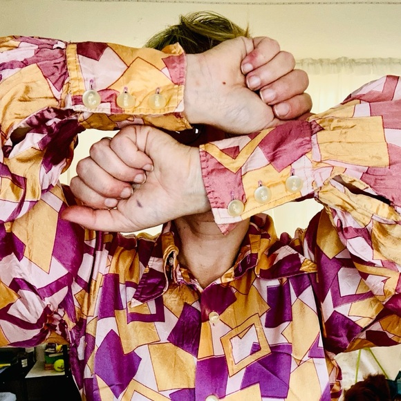 Vintage Silk Disco Shirt w/ balloon sleeves / pointy collar (Unisex) - Picture 6 of 7